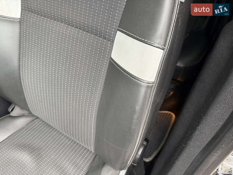 Минивэн Renault Scenic 2011 в Ровно