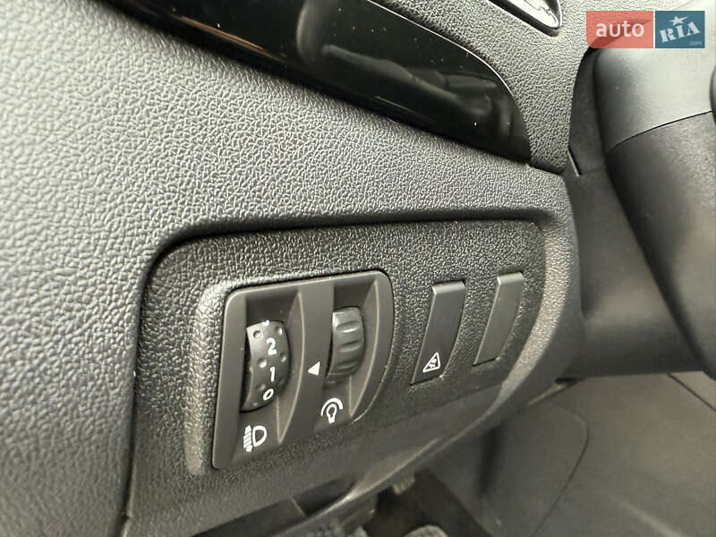 Минивэн Renault Scenic 2011 в Ровно