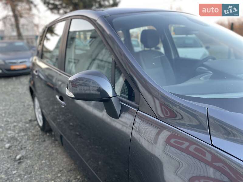 Мінівен Renault Scenic 2011 в Сумах