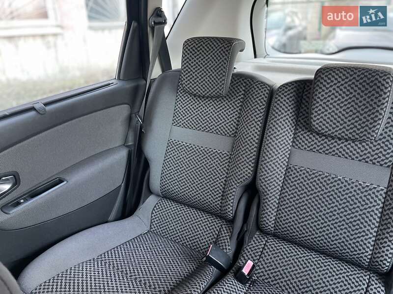 Мінівен Renault Scenic 2011 в Сумах