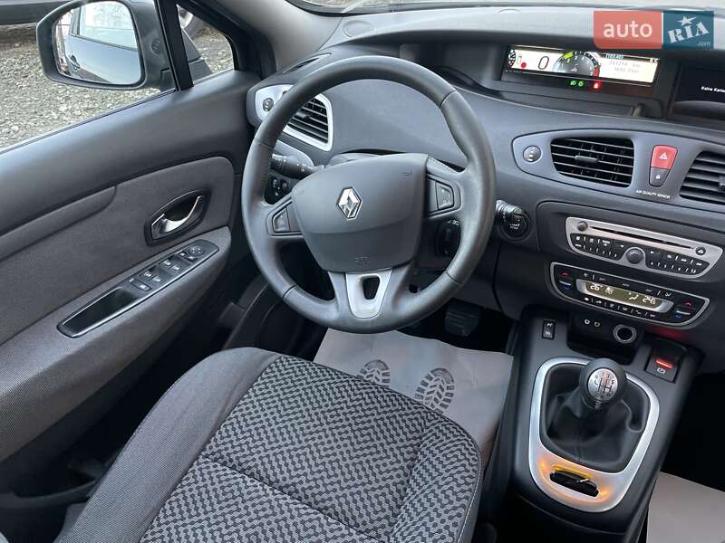 Мінівен Renault Scenic 2011 в Сумах
