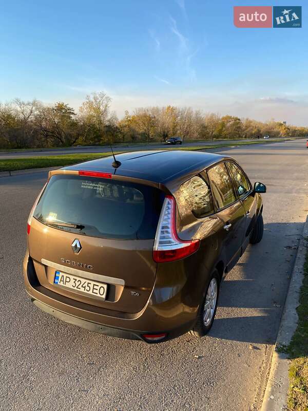 Мінівен Renault Scenic 2010 в Запоріжжі