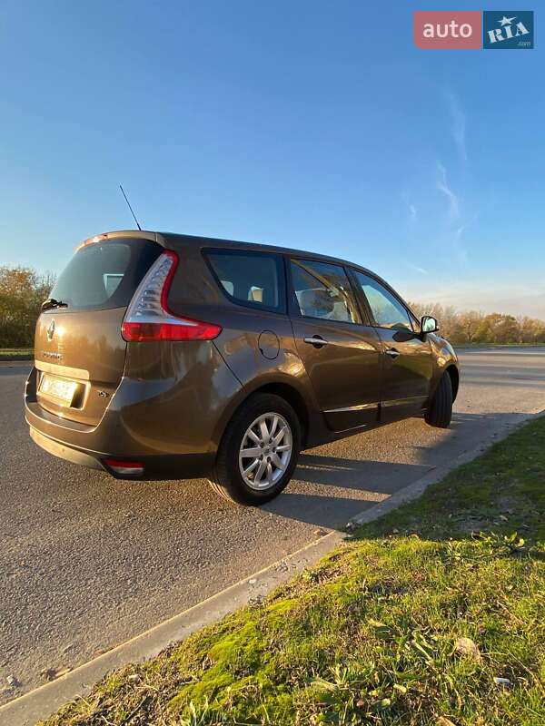 Мінівен Renault Scenic 2010 в Запоріжжі