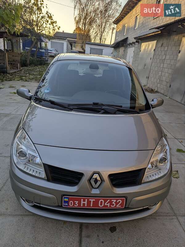 Мінівен Renault Scenic 2006 в Дубні