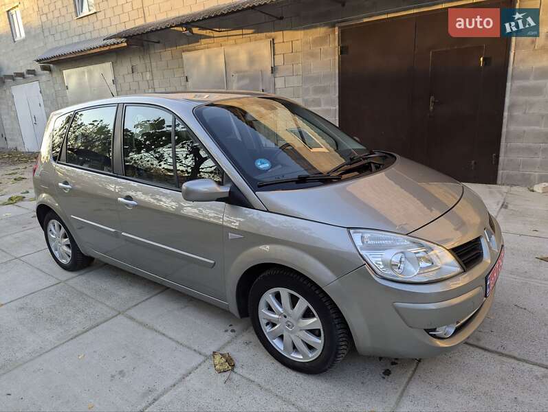 Мінівен Renault Scenic 2006 в Дубні