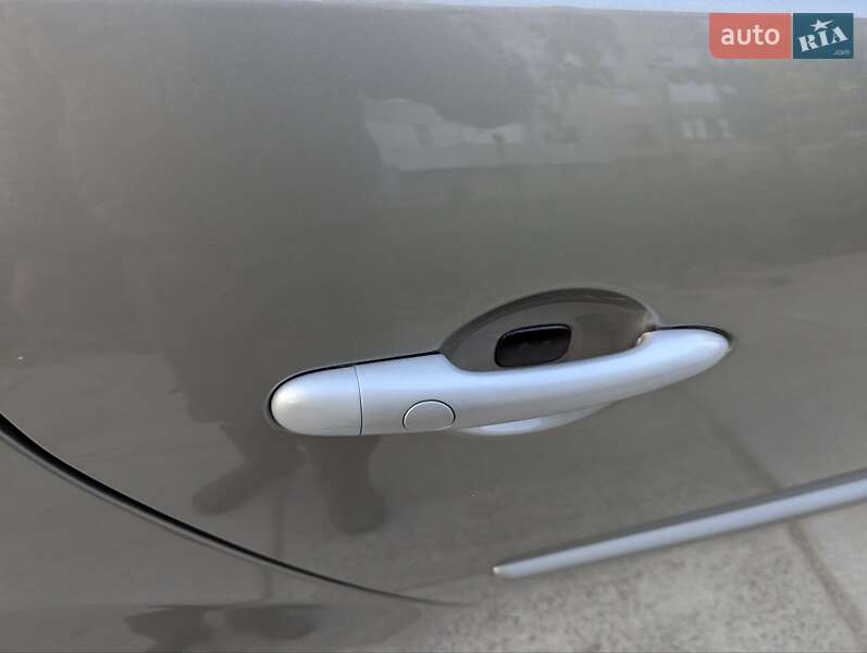 Мінівен Renault Scenic 2006 в Дубні