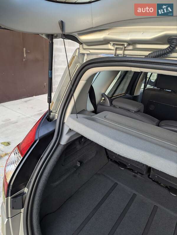 Мінівен Renault Scenic 2006 в Дубні