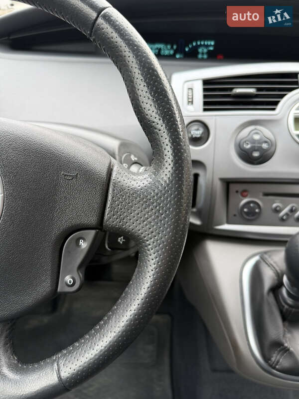 Минивэн Renault Scenic 2007 в Красилове