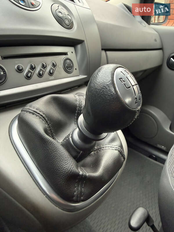 Минивэн Renault Scenic 2007 в Красилове