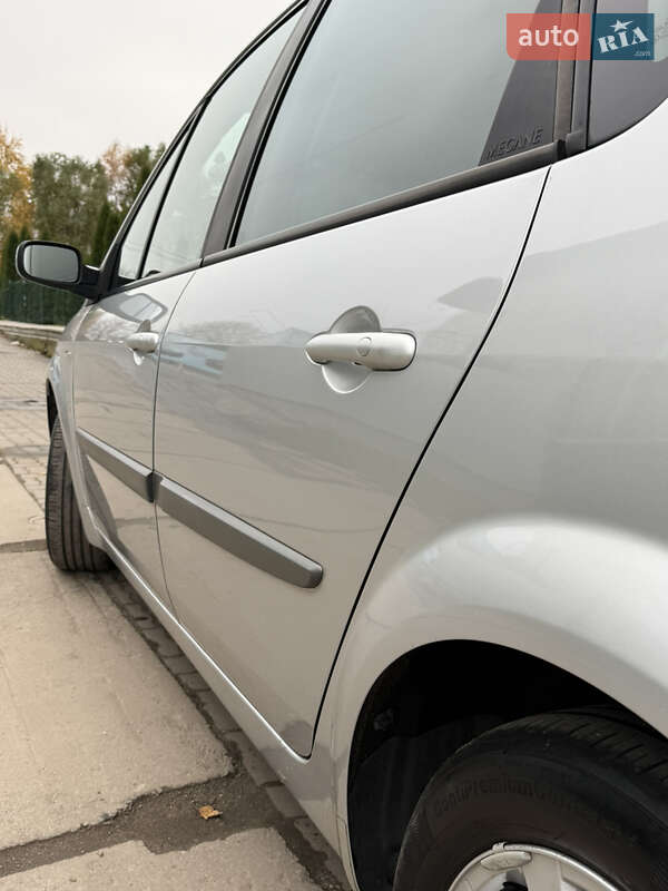 Минивэн Renault Scenic 2007 в Красилове