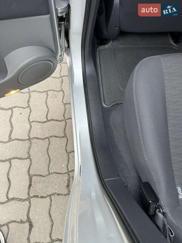 Минивэн Renault Scenic 2007 в Красилове