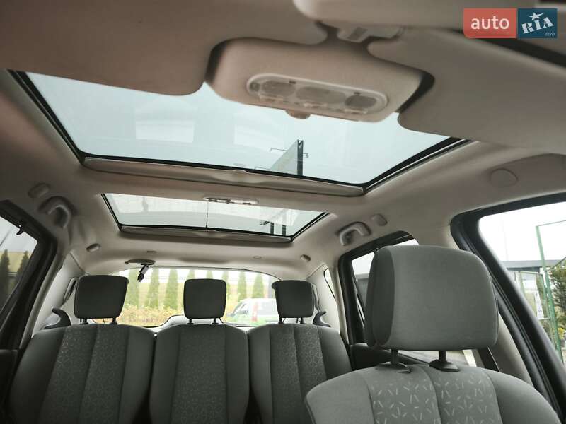 Мінівен Renault Scenic 2008 в Рівному