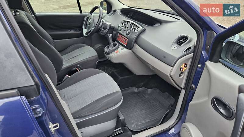 Мінівен Renault Scenic 2004 в Заліщиках