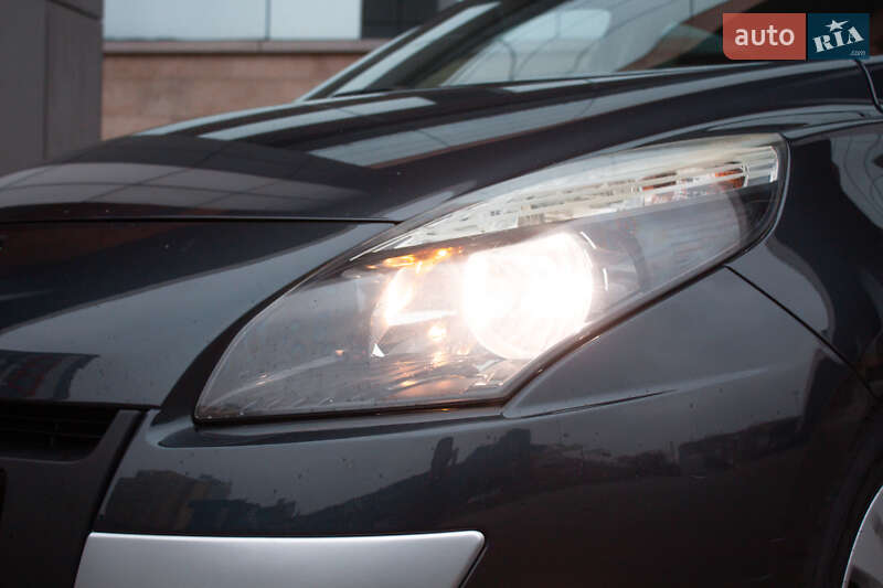 Минивэн Renault Scenic 2009 в Киеве