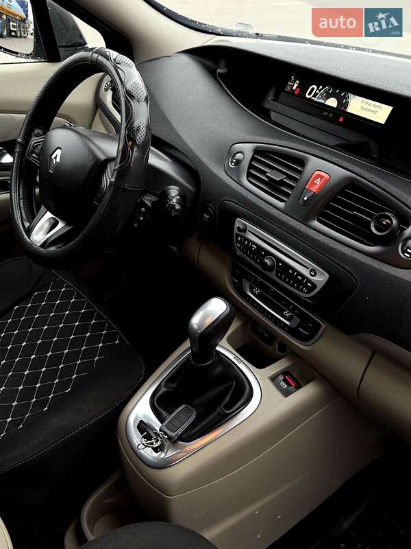 Минивэн Renault Scenic 2010 в Сарнах