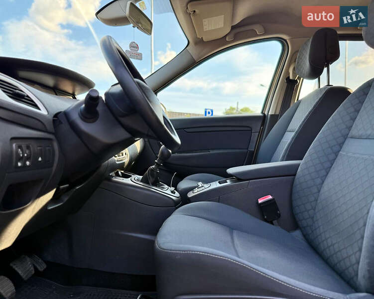 Мінівен Renault Scenic 2010 в Луцьку