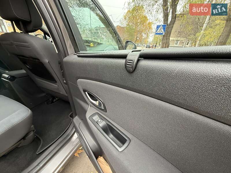 Минивэн Renault Scenic 2010 в Запорожье