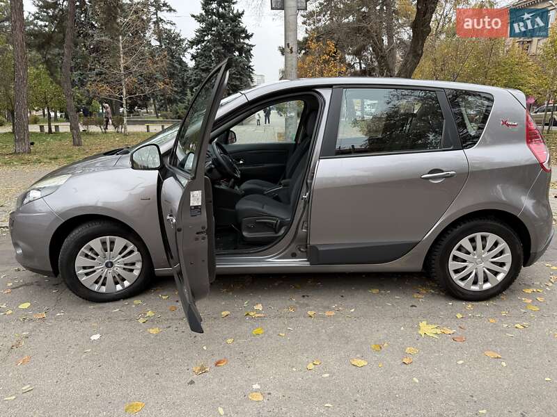 Минивэн Renault Scenic 2010 в Запорожье