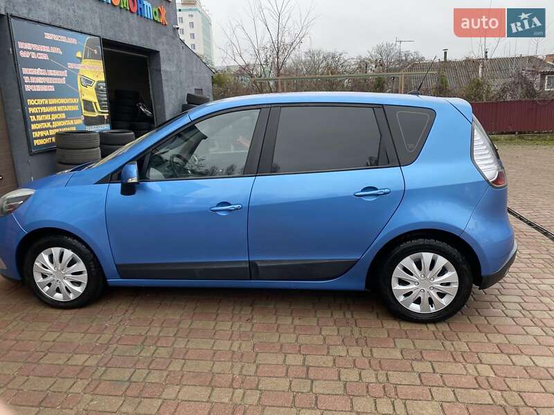 Минивэн Renault Scenic 2012 в Коростене
