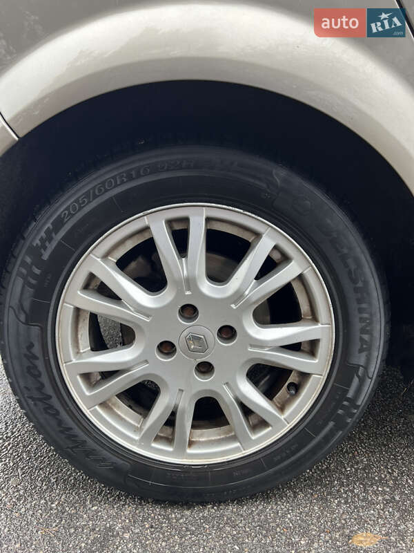 Минивэн Renault Scenic 2008 в Умани