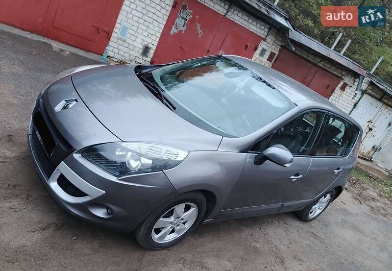 Минивэн Renault Scenic 2011 в Чернигове