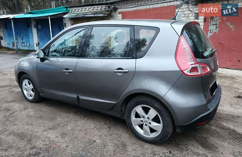 Минивэн Renault Scenic 2011 в Чернигове