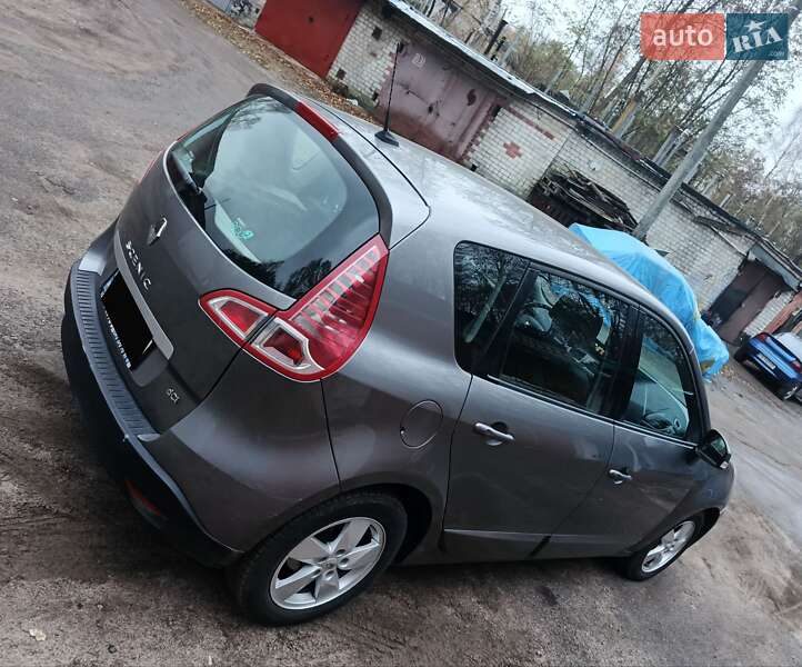 Минивэн Renault Scenic 2011 в Чернигове