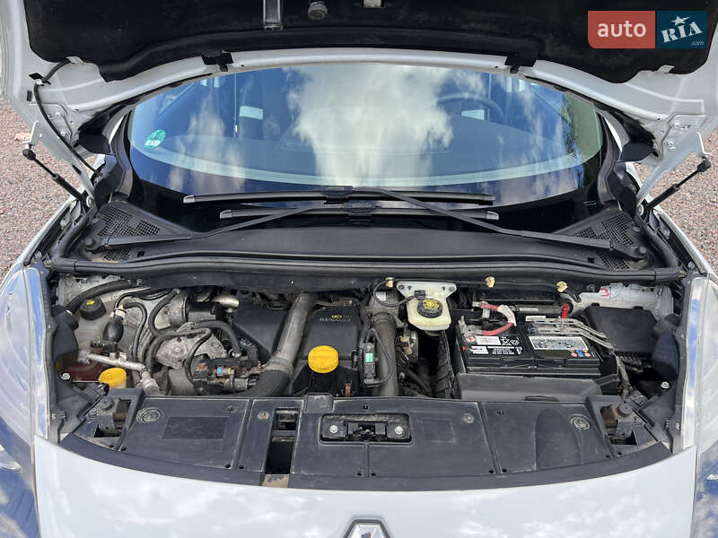 Минивэн Renault Scenic 2011 в Черкассах