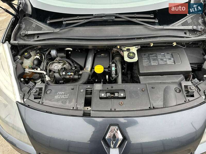 Мінівен Renault Scenic 2011 в Чорнобаї