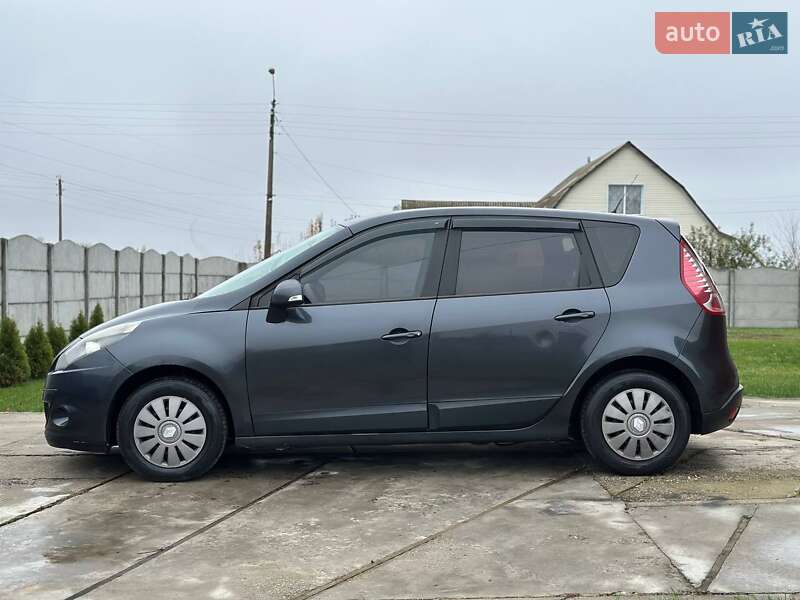 Мінівен Renault Scenic 2011 в Чорнобаї