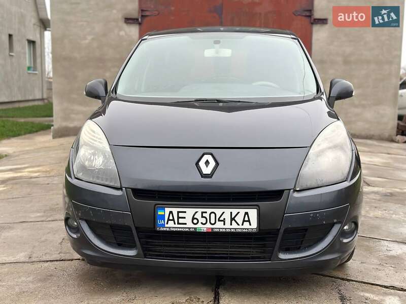 Мінівен Renault Scenic 2011 в Чорнобаї