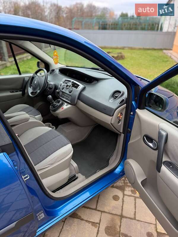 Минивэн Renault Scenic 2005 в Самборе