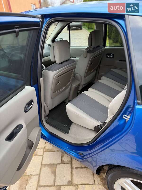 Минивэн Renault Scenic 2005 в Самборе