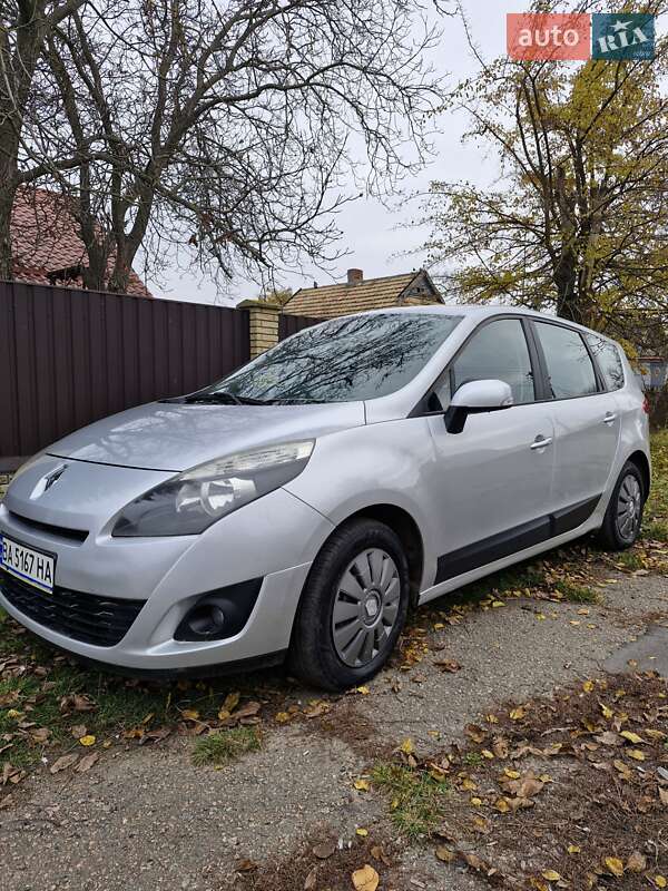 Мінівен Renault Scenic 2009 в Новгородці фото 3 Мінівен Renault Scenic 2009 в Новгородці