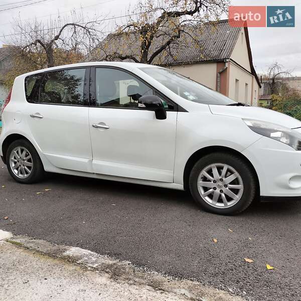 Мінівен Renault Scenic 2011 в Рівному