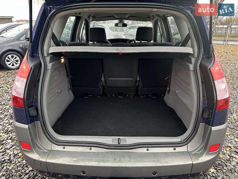 Мінівен Renault Scenic 2004 в Смілі