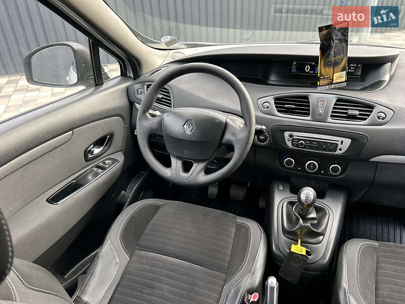 Мінівен Renault Scenic 2013 в Полтаві фото 16 Мінівен Renault Scenic 2013 в Полтаві