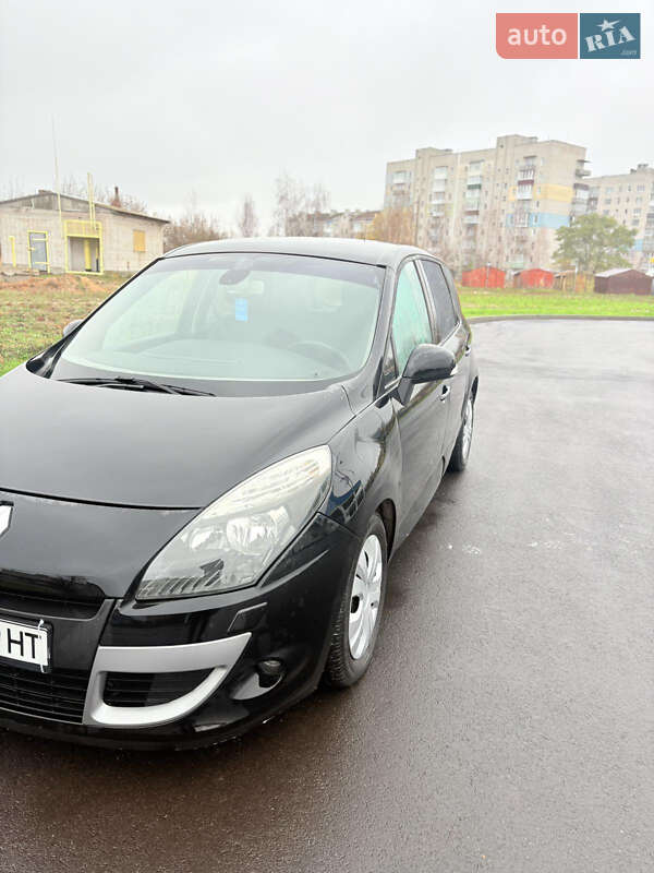 Мінівен Renault Scenic 2011 в Шостці