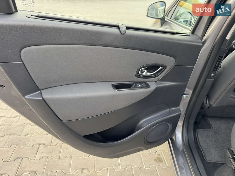 Мінівен Renault Scenic 2013 в Луцьку