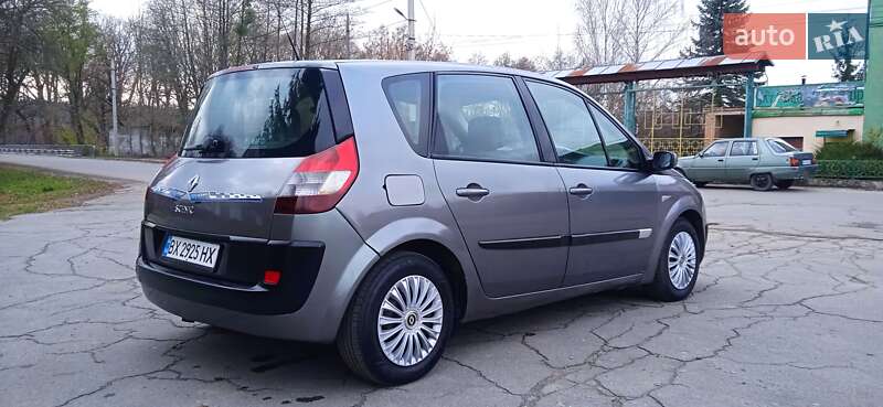 Минивэн Renault Scenic 2005 в Славуте