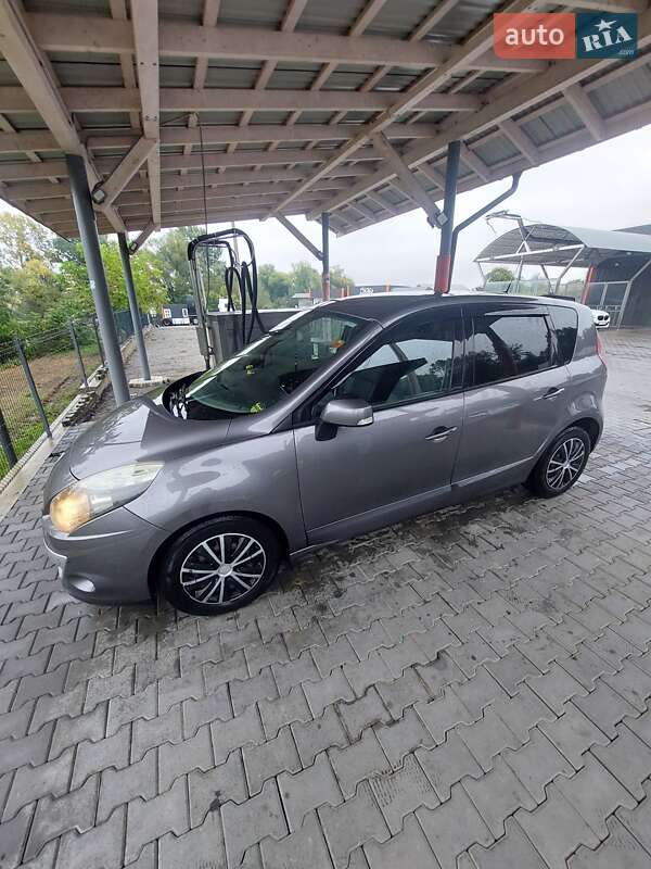 Мінівен Renault Scenic 2010 в Чернівцях фото 2 Мінівен Renault Scenic 2010 в Чернівцях
