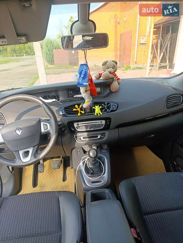 Мінівен Renault Scenic 2011 в Новій Водолагі