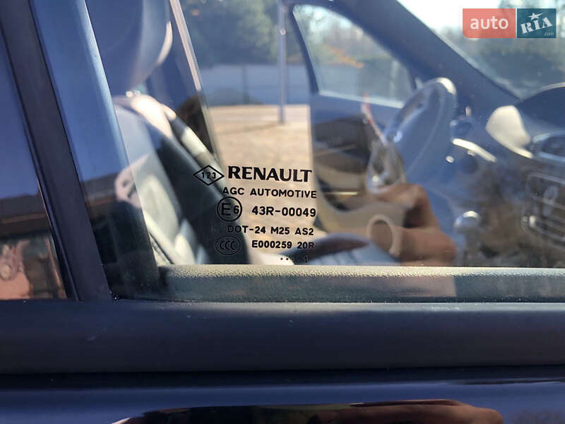 Минивэн Renault Scenic 2011 в Луцке фото 59 Минивэн Renault Scenic 2011 в Луцке