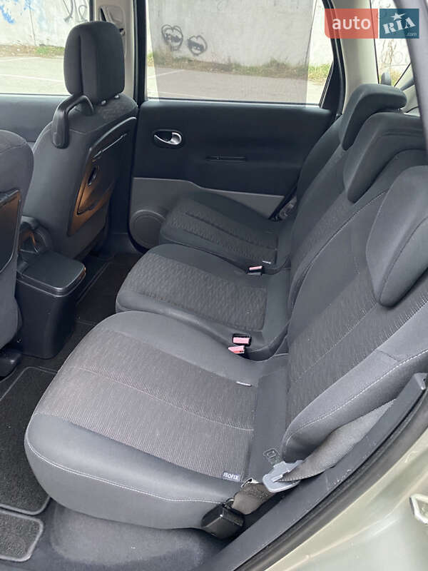 Минивэн Renault Scenic 2006 в Белогородке