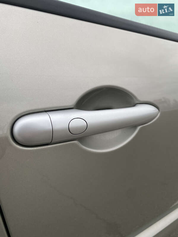 Минивэн Renault Scenic 2006 в Белогородке