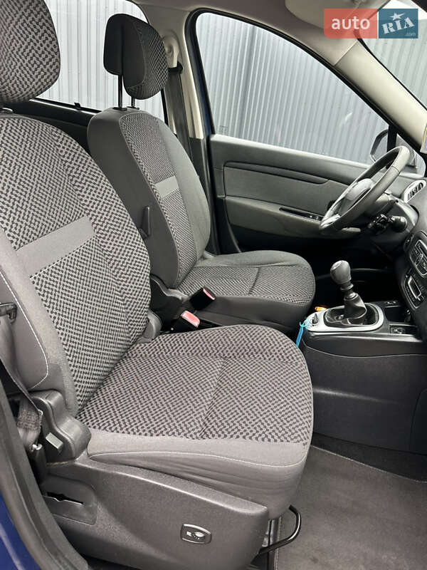 Мінівен Renault Scenic 2012 в Полтаві