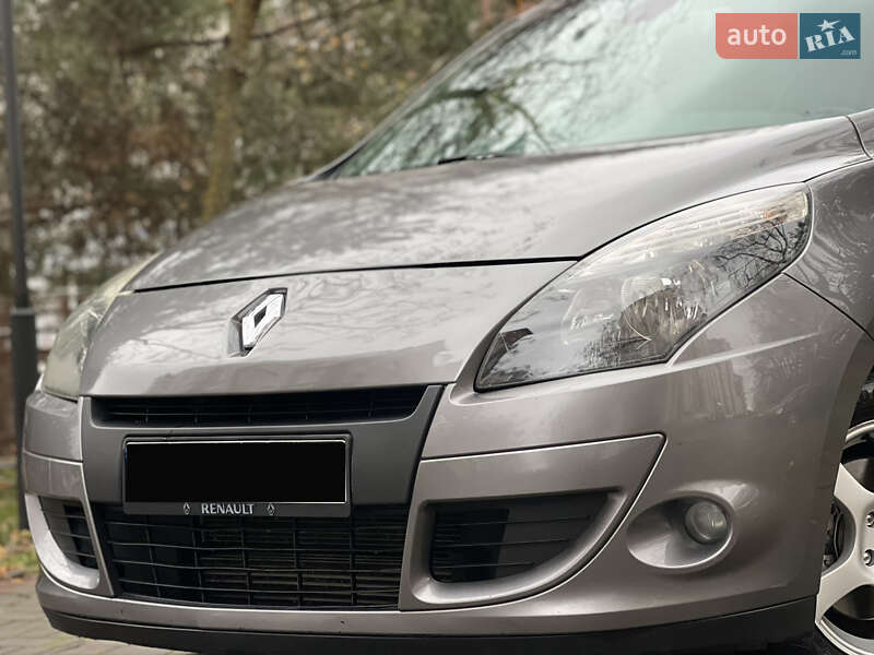 Мінівен Renault Scenic 2010 в Івано-Франківську