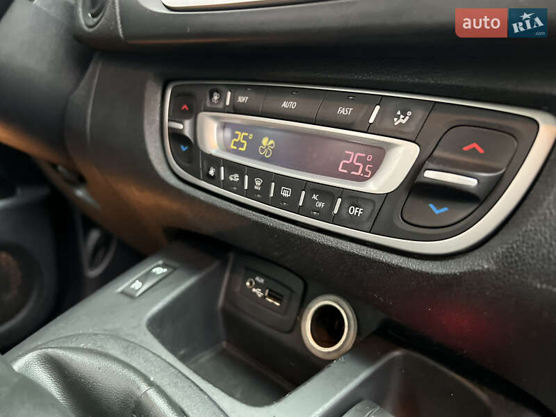 Мінівен Renault Scenic 2010 в Івано-Франківську