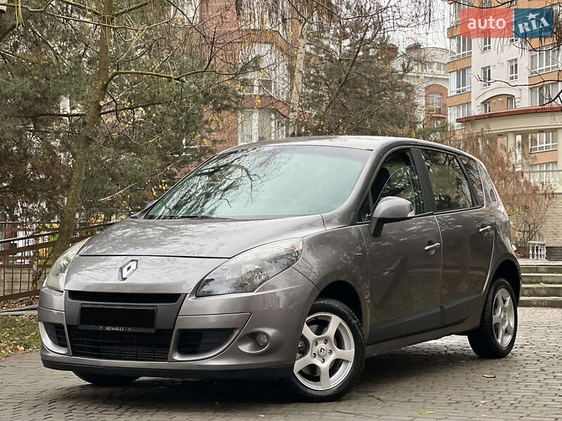 Мінівен Renault Scenic 2010 в Івано-Франківську