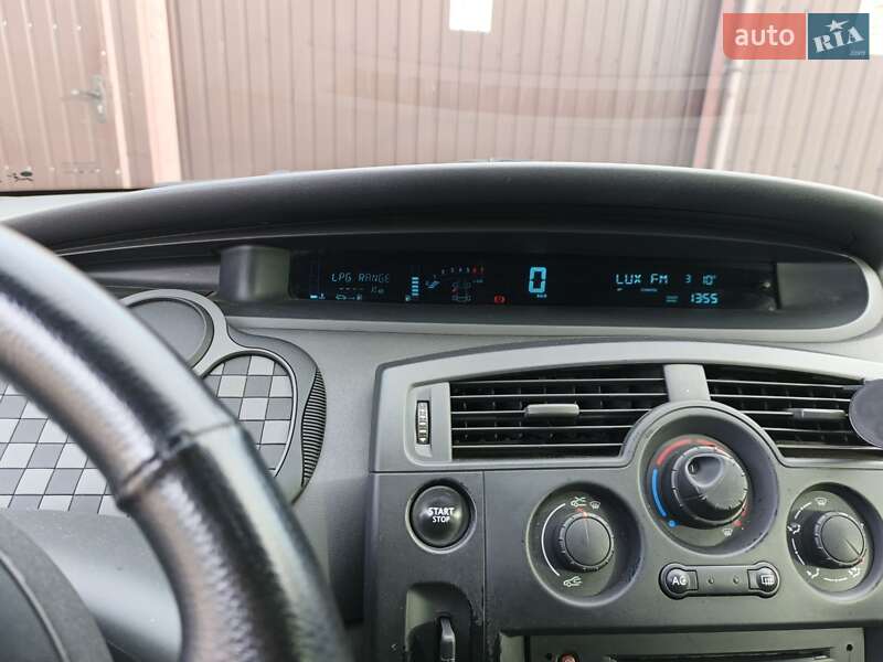 Мінівен Renault Scenic 2006 в Одесі фото 5 Мінівен Renault Scenic 2006 в Одесі